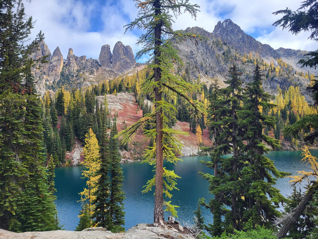 6 Fall Hikes to Experience Autumn’s Beauty on Foot